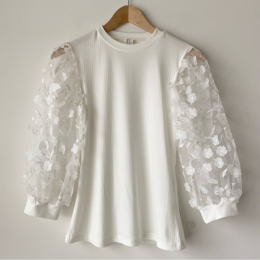 White Bodice See-Through Puffy Floral Top, Size M, EUC